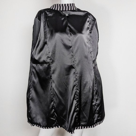 Torrid Black, White And Purple Striped Blazer - Picture 6 of 12